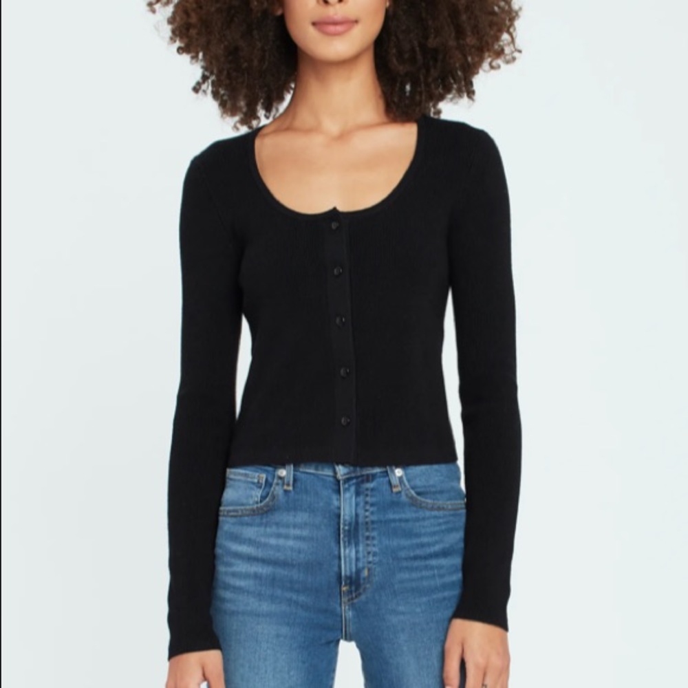 Sheryl Scoop Neck Sweater
Billie the Label